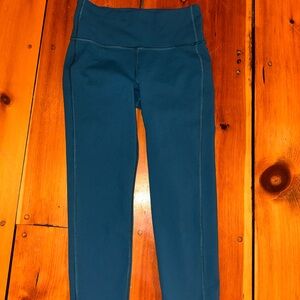 Women’s Athleta leggings cropped